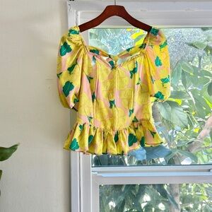 FREE SHIPPING Floral Puff Sleeve Top with Boned Ribs